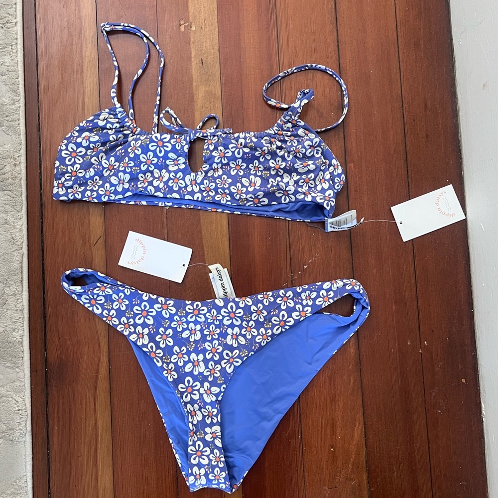 Dippin' Daisy's Blue and White Floral Bikini NEW NEVER WORN WITH TAGS